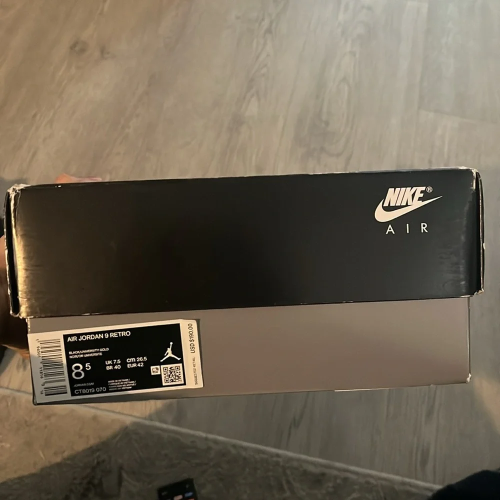 Like new Air Jordanian 9 Retro